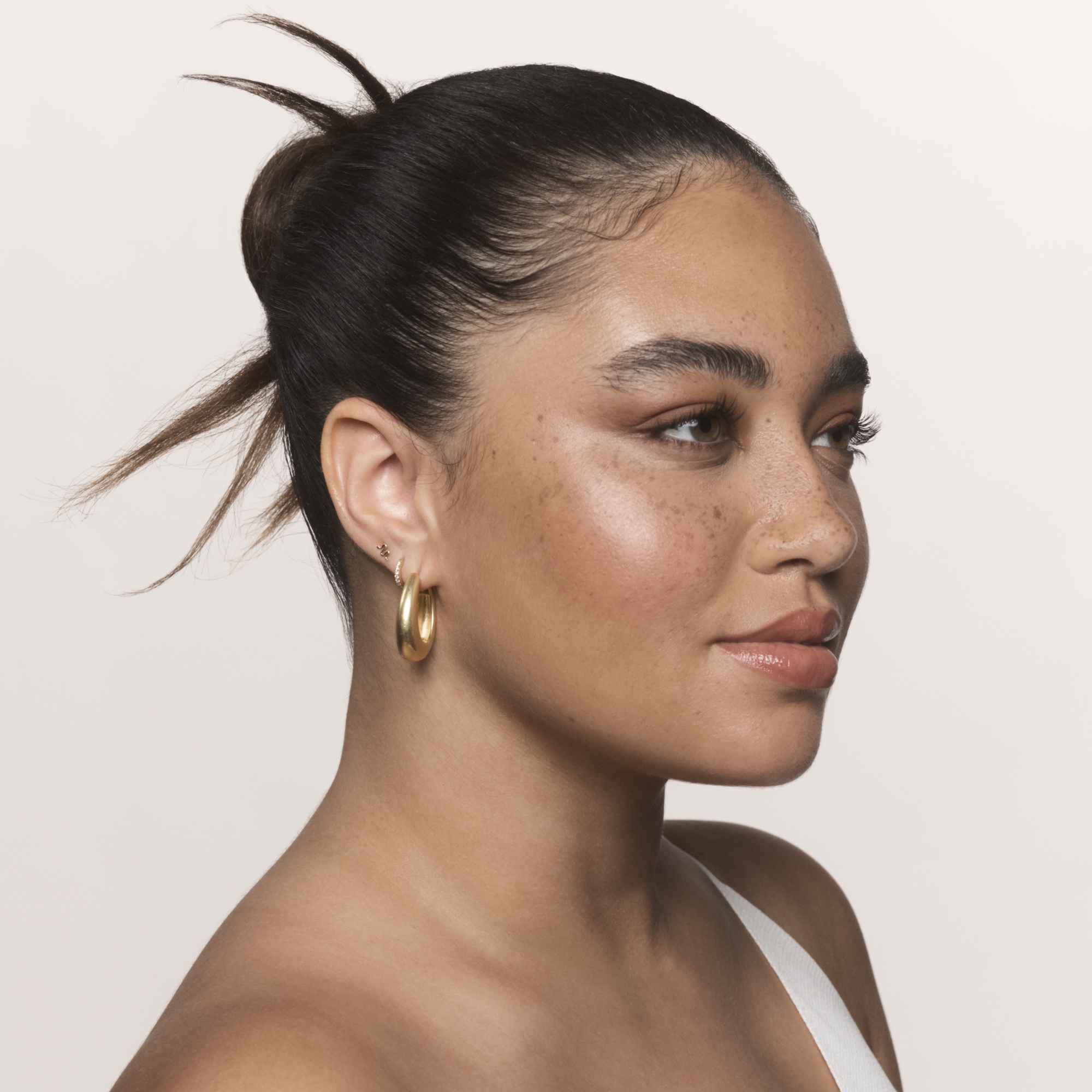 No Frizz Smooth Styling Serum - Image 9